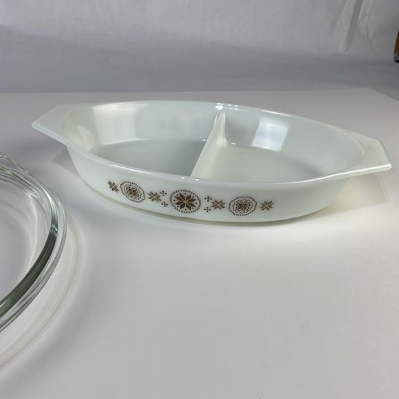 PYREX 1 1/2 Quart Divided Bake Dish “Brown Town and Country Quilt - Picture 5 of 12